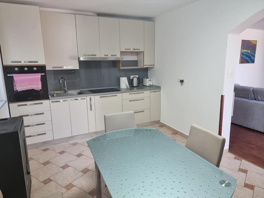 Apartman Flavio Skrbčići Eksteriør bilde